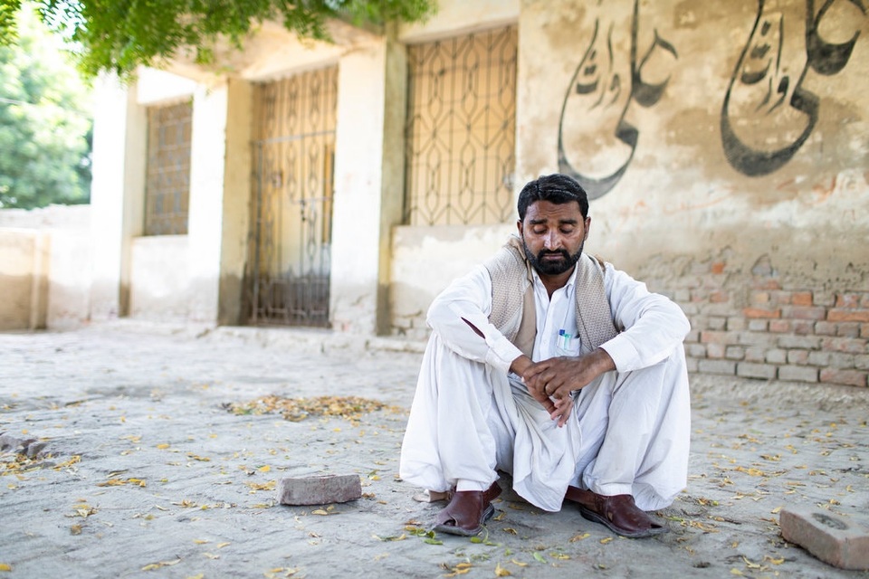 Chấn động 900 trẻ Pakistan nhiễm HIV nghi do bác sĩ tái sử dụng ống tiêm - 2 Chấn động 900 trẻ Pakistan nhiễm HIV nghi do bác sĩ tái sử dụng ống tiêm - 2