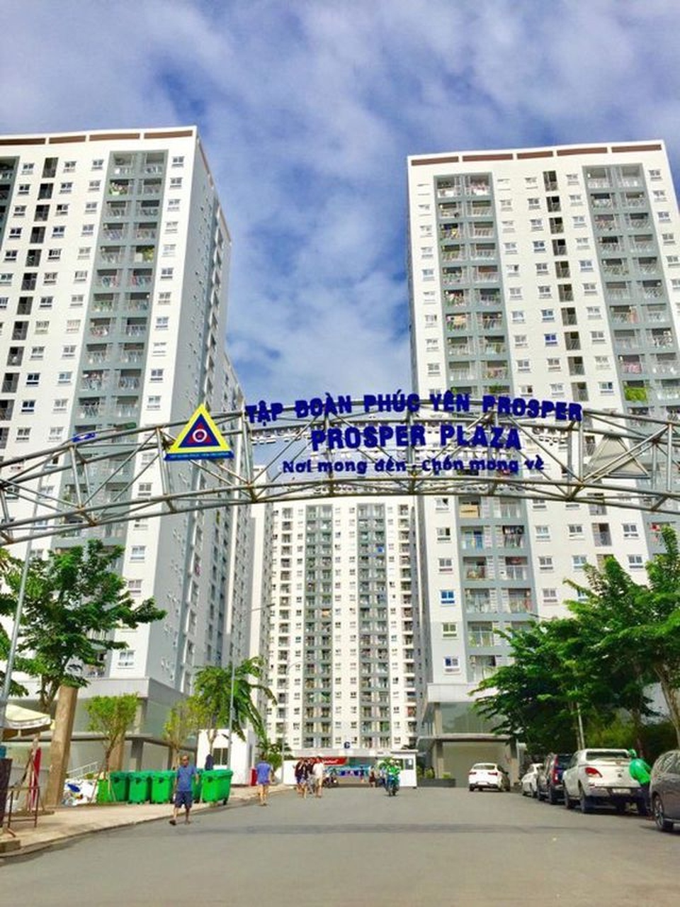 Bất ngờ: Chủ đầu tư đuổi khách hàng khỏi nhà vì kích động trên mạng xã hội - 1 Bất ngờ: Chủ đầu tư đuổi khách hàng khỏi nhà vì kích động trên mạng xã hội - 1