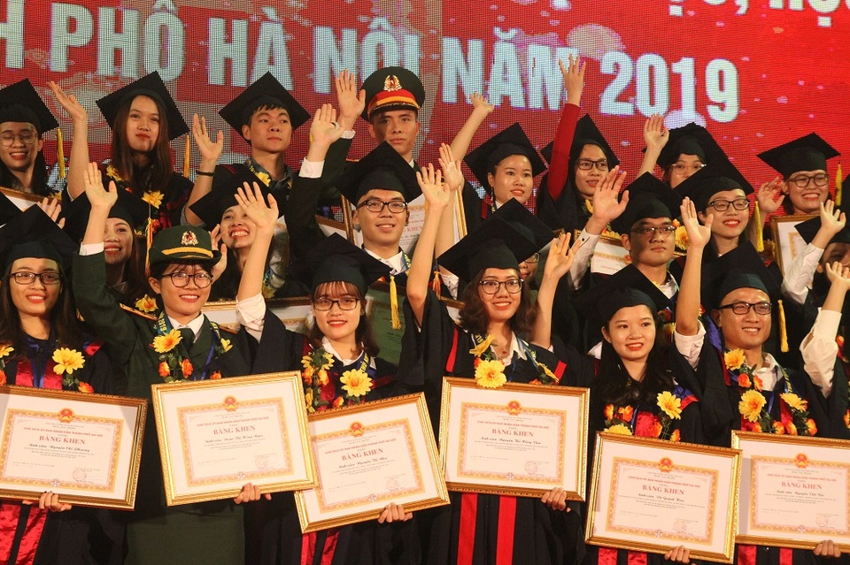 Hà Nội: Vinh danh 86 thủ khoa tốt nghiệp xuất sắc năm 2019 - 6 Hà Nội: Vinh danh 86 thủ khoa tốt nghiệp xuất sắc năm 2019 - 6