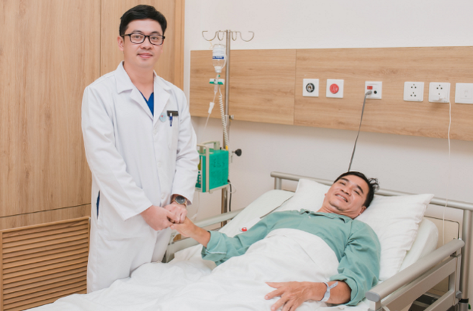 Loại bỏ sỏi thận lâu năm không cần mổ hở - 2