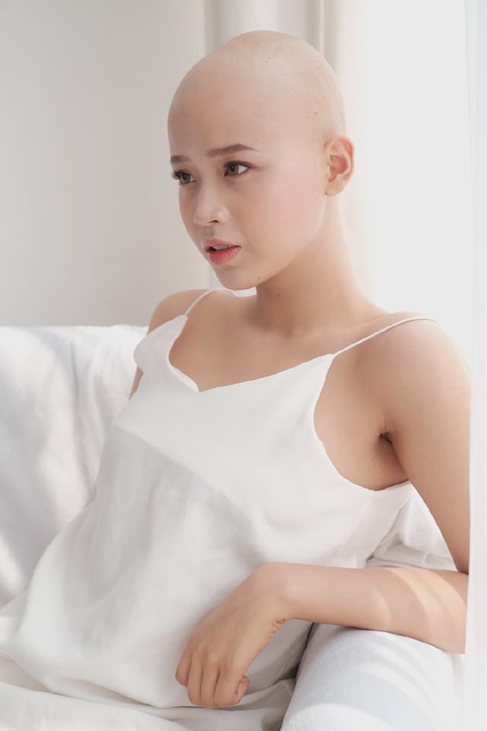 Nữ sinh ngoại thương bị ung thư vú: Nước mắt của mẹ là động lực để em cố gắng - 2 Nữ sinh ngoại thương bị ung thư vú: Nước mắt của mẹ là động lực để em cố gắng - 2