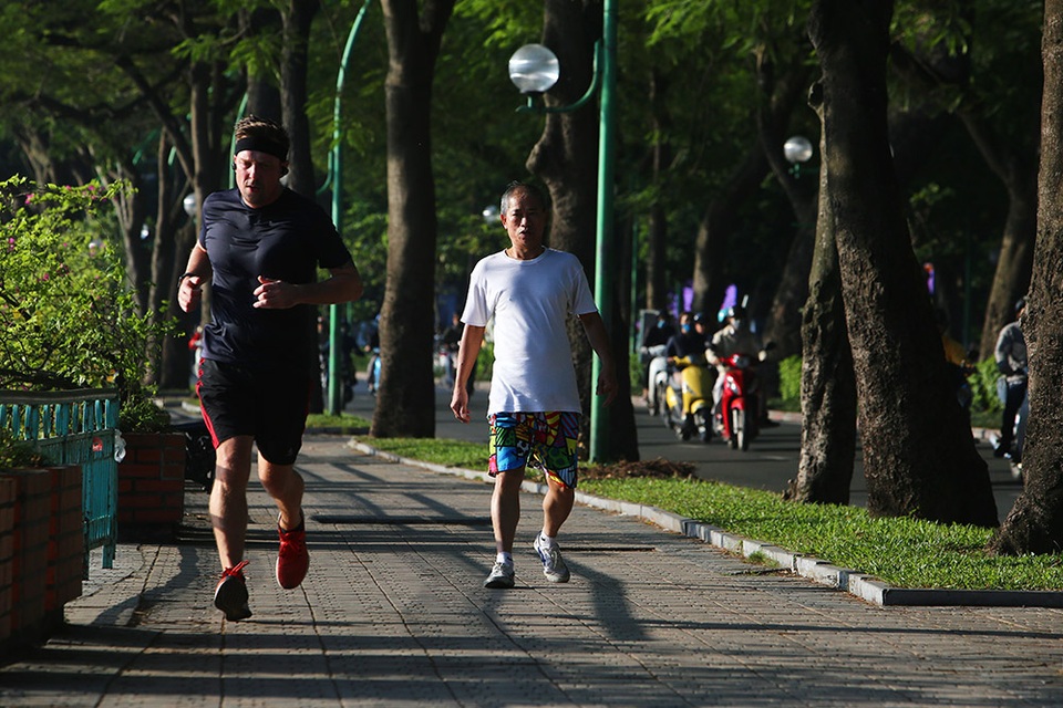 Buổi sáng đầu đông trong vắt bên hồ tự nhiên lớn nhất Hà Nội - 9 Buổi sáng đầu đông trong vắt bên hồ tự nhiên lớn nhất Hà Nội - 9