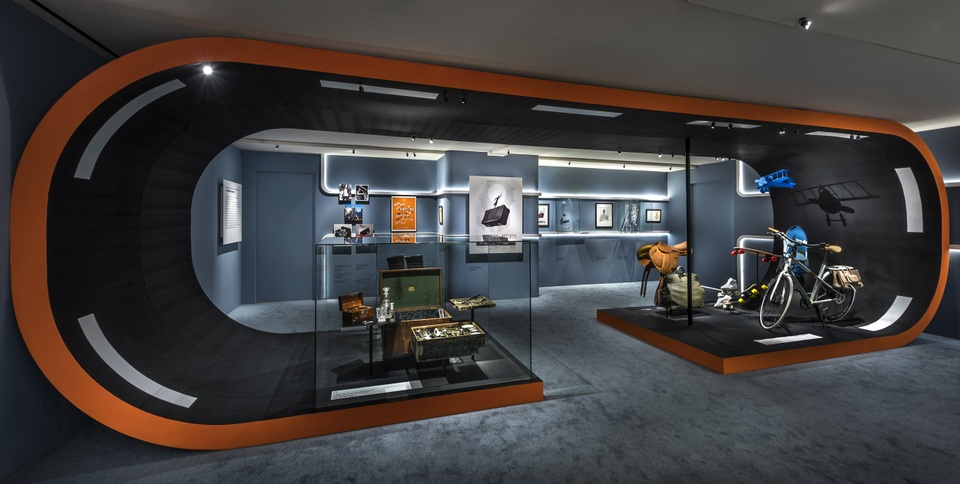 Triển lãm độc đáo tại Văn Miếu Quốc Tử Giám thu hút người xem - 1 Triển lãm độc đáo tại Văn Miếu Quốc Tử Giám thu hút người xem - 1