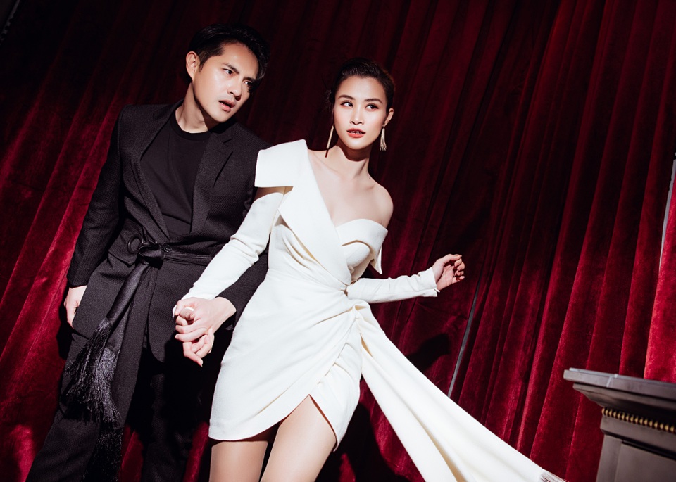 Đông Nhi khoe nhẫn kim cương trước đám cưới “khủng” với Ông Cao Thắng - 9 Đông Nhi khoe nhẫn kim cương trước đám cưới “khủng” với Ông Cao Thắng - 9