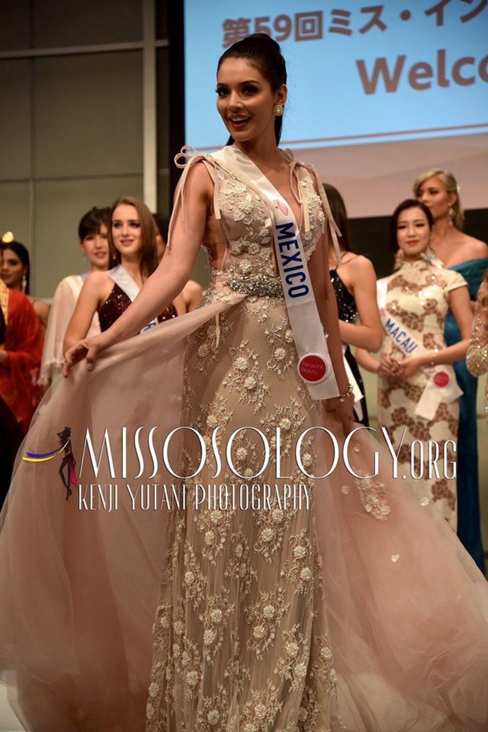 Tường San và mỹ nhân Hoa hậu Quốc tế 2019 khoe sắc tại Nhật Bản - 41 Tường San và mỹ nhân Hoa hậu Quốc tế 2019 khoe sắc tại Nhật Bản - 41
