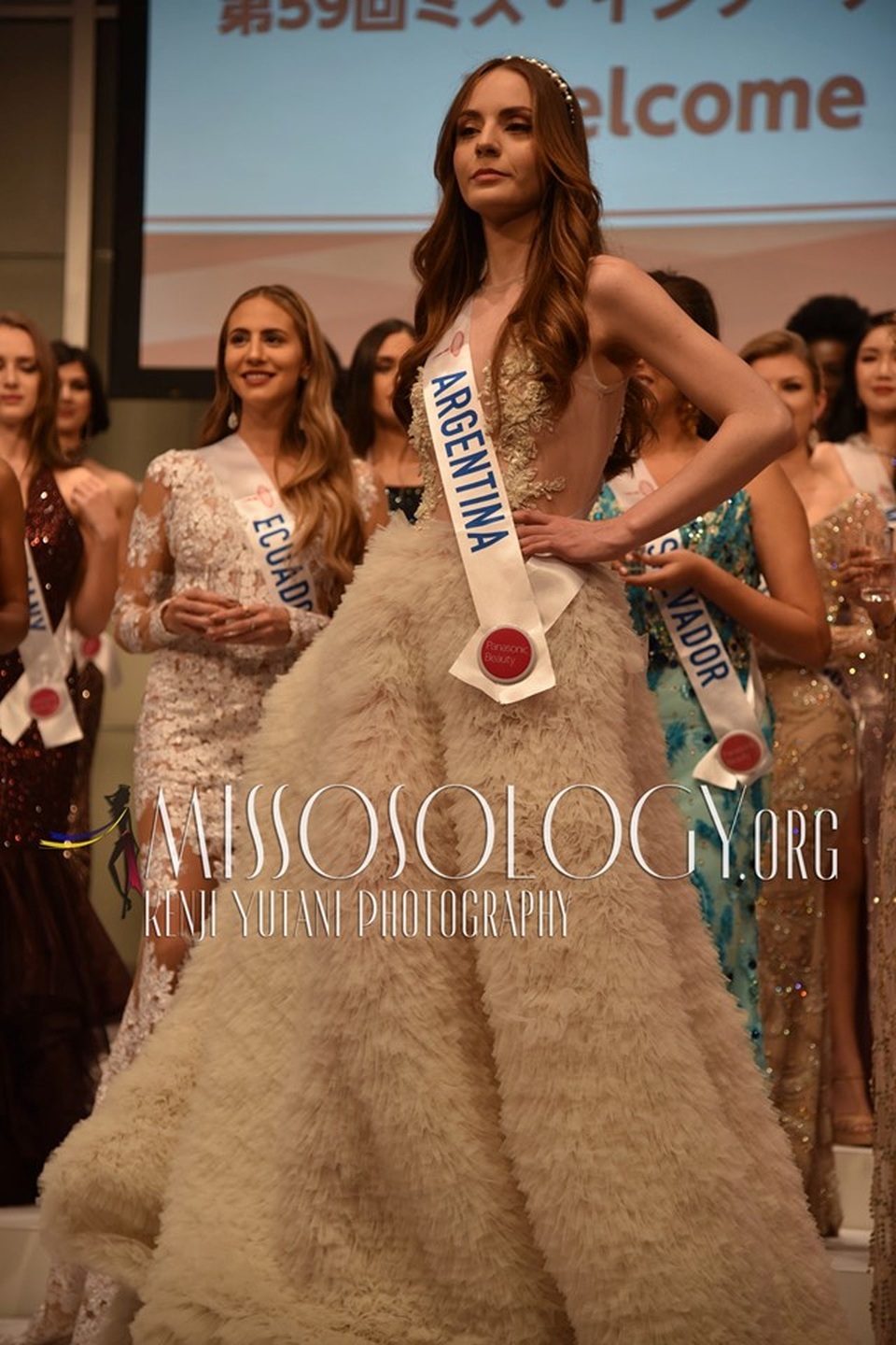Tường San và mỹ nhân Hoa hậu Quốc tế 2019 khoe sắc tại Nhật Bản - 7 Tường San và mỹ nhân Hoa hậu Quốc tế 2019 khoe sắc tại Nhật Bản - 7