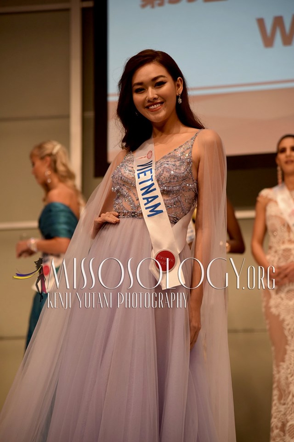 Tường San và mỹ nhân Hoa hậu Quốc tế 2019 khoe sắc tại Nhật Bản - 1 Tường San và mỹ nhân Hoa hậu Quốc tế 2019 khoe sắc tại Nhật Bản - 1