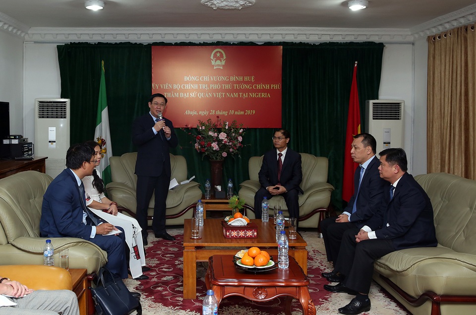 Bất ngờ về nơi chỉ có 1 Việt kiều, nỗ lực đặt “viên gạch giao thương” đầu tiên - 1 Bất ngờ về nơi chỉ có 1 Việt kiều, nỗ lực đặt “viên gạch giao thương” đầu tiên - 1