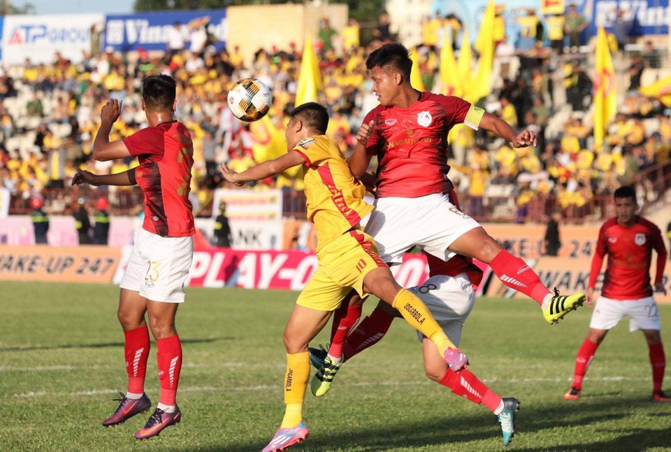Đánh bại FC Phố Hiến, CLB Thanh Hoá giành quyền ở lại V-League - 2 Đánh bại FC Phố Hiến, CLB Thanh Hoá giành quyền ở lại V-League - 2