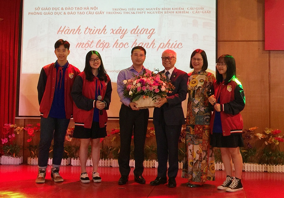 “Tôi đã khóc vì khiến học sinh lo lắng và sợ hãi chính mình” - 2 “Tôi đã khóc vì khiến học sinh lo lắng và sợ hãi chính mình” - 2