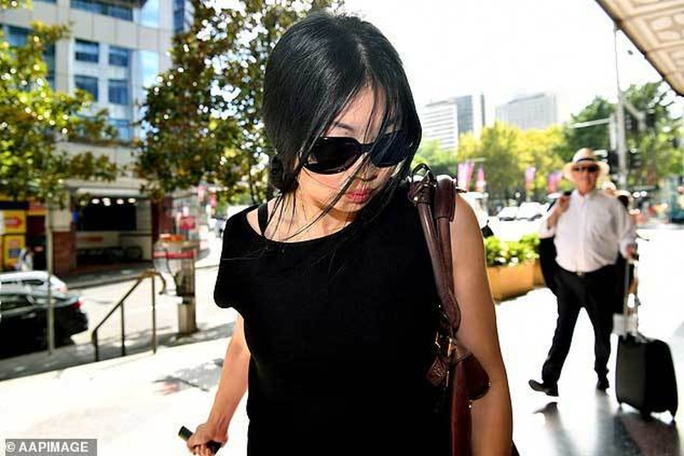 Yêu không thành, bác sĩ khủng bố bạn trai bằng tin nhắn - 1 Yêu không thành, bác sĩ khủng bố bạn trai bằng tin nhắn - 1