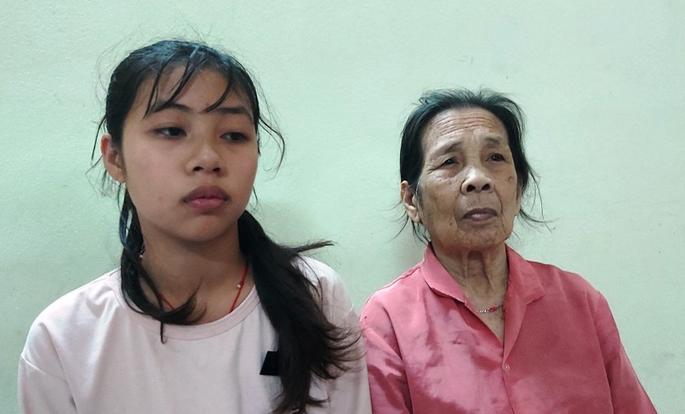 3 chị em mồ côi nghẹn ngào: Chúng cháu mất bố mẹ thật rồi! - 5 3 chị em mồ côi nghẹn ngào: Chúng cháu mất bố mẹ thật rồi! - 5
