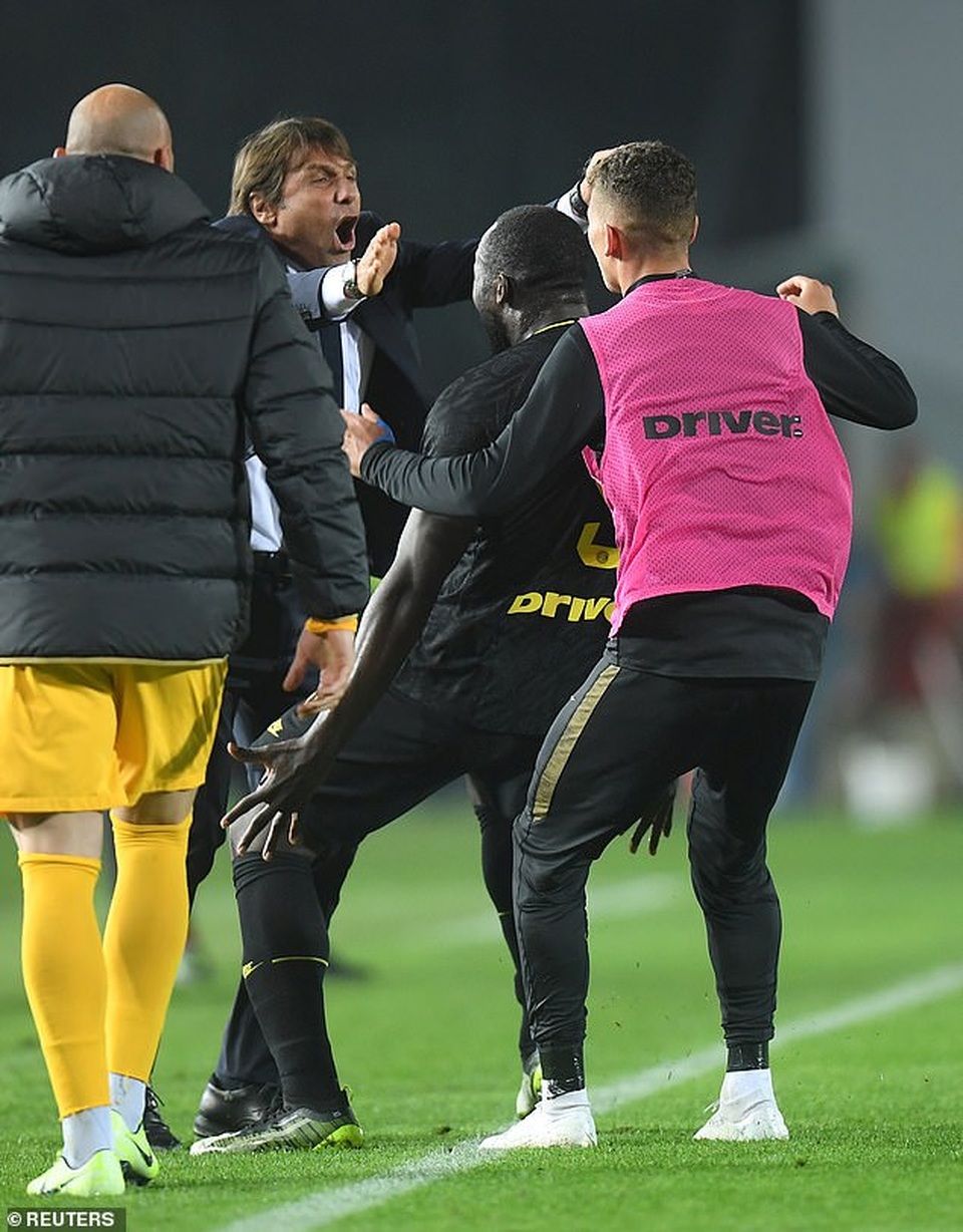 Lập siêu phẩm đẳng cấp, Lukaku không ngừng nổ súng ở Inter - 2 Lập siêu phẩm đẳng cấp, Lukaku không ngừng nổ súng ở Inter - 2