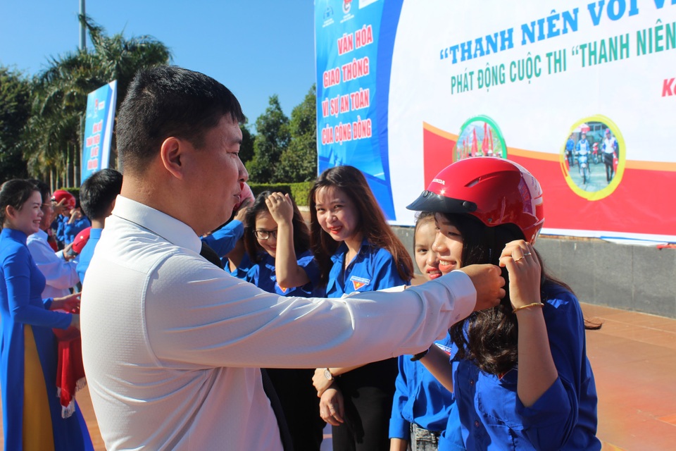 Honda Việt Nam phát động “Thanh niên với văn hóa giao thông” - 3 Honda Việt Nam phát động “Thanh niên với văn hóa giao thông” - 3