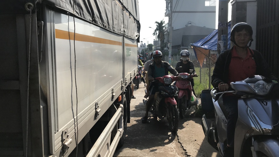Chuẩn bị hoá giải con đường đau khổ Nữ Dân Công sau loạt bài phản ánh của Dân trí - 7 Chuẩn bị hoá giải con đường đau khổ Nữ Dân Công sau loạt bài phản ánh của Dân trí - 7
