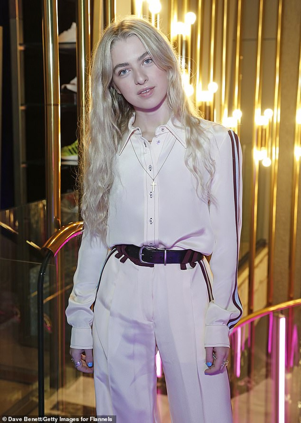 Lottie Moss mặc áo nhỏ xíu khoe vòng một táo bạo - 9 Lottie Moss mặc áo nhỏ xíu khoe vòng một táo bạo - 9