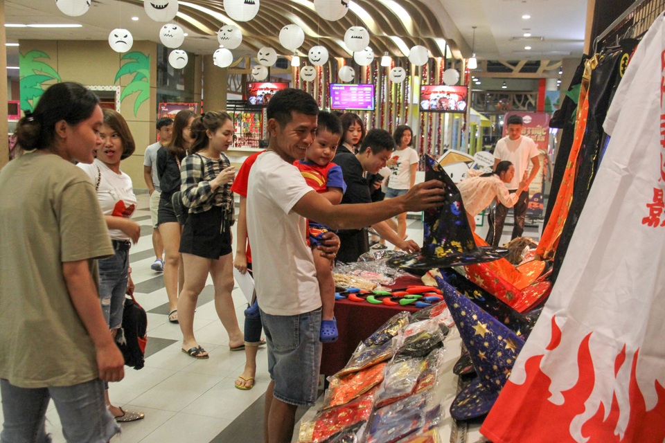 Không khí Halloween đổ bộ Đà Nẵng - 1