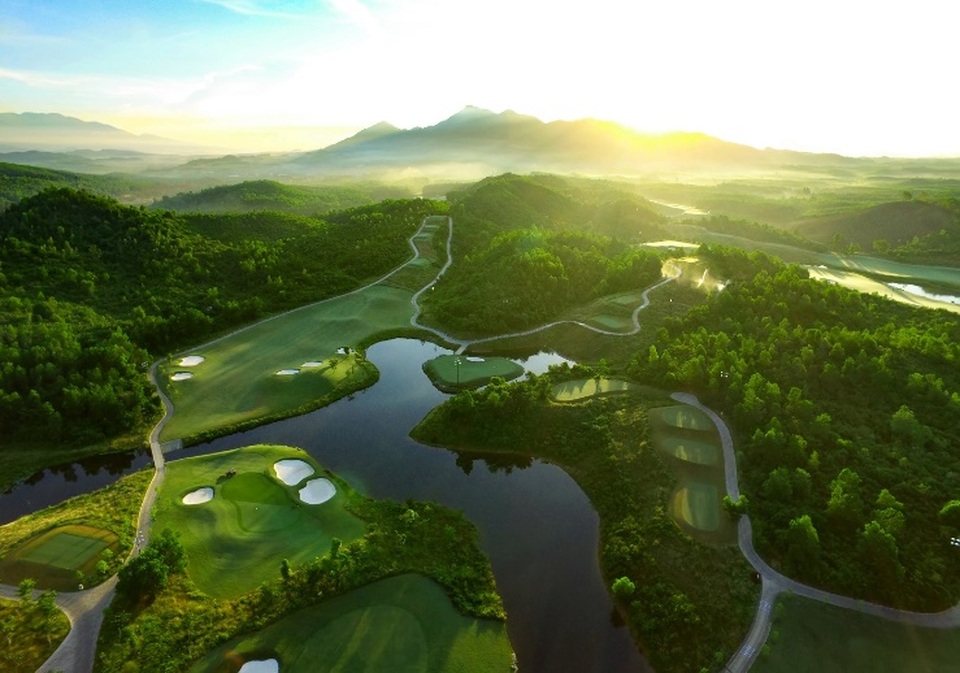 Ba Na Hills Golf Club lần thứ ba liên tiếp nhận giải thưởng “Sân Golf tốt nhất Việt Nam” - 2 Ba Na Hills Golf Club lần thứ ba liên tiếp nhận giải thưởng “Sân Golf tốt nhất Việt Nam” - 2