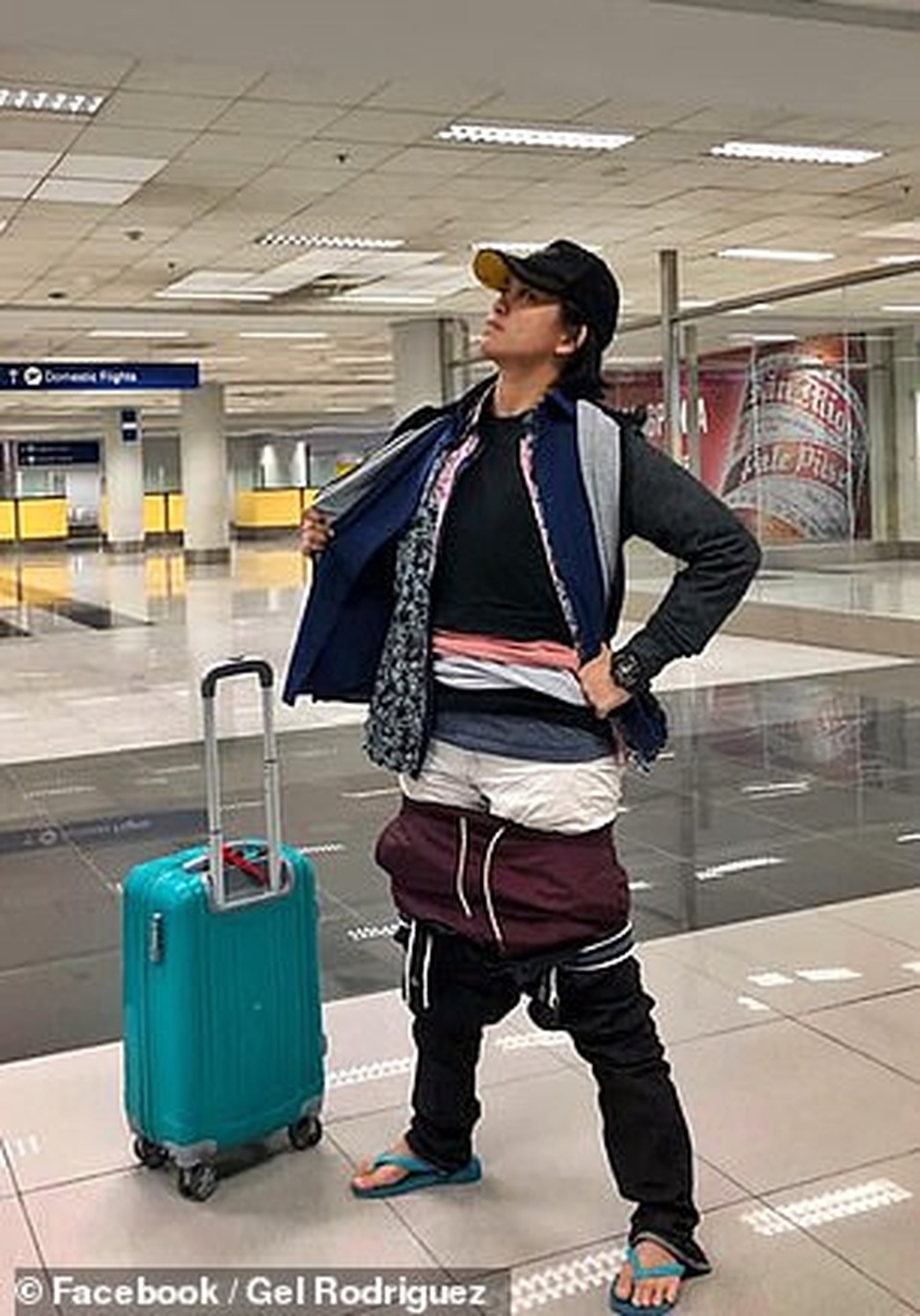 Giả có bầu để “né” trả phí hành lý - 3