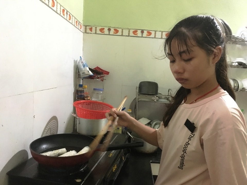 3 chị em mồ côi nghẹn ngào: Chúng cháu mất bố mẹ thật rồi! - 6 3 chị em mồ côi nghẹn ngào: Chúng cháu mất bố mẹ thật rồi! - 6