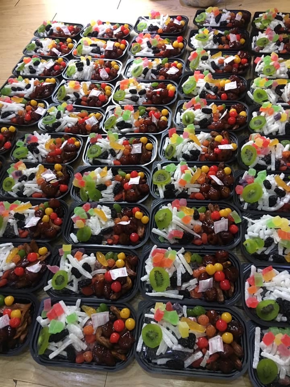 Mứt Tết trái cây bảy sắc cầu vồng, giật mình hàng cao cấp 35 ngàn đồng/kg - 1 Mứt Tết trái cây bảy sắc cầu vồng, giật mình hàng cao cấp 35 ngàn đồng/kg - 1