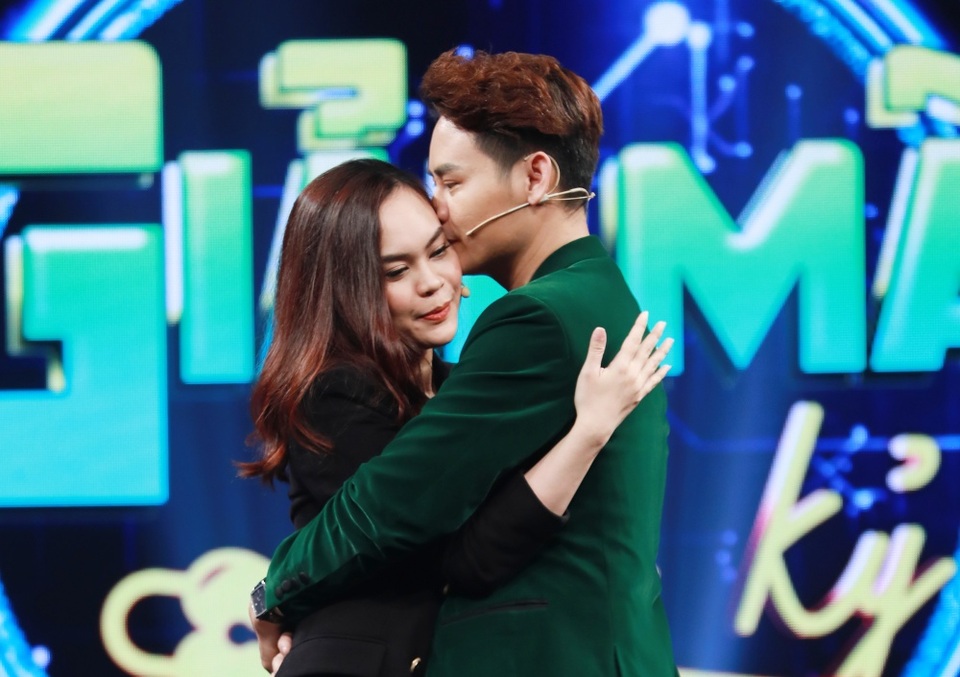 MC “Hãy chọn giá đúng” bị vợ “hành hạ”, “tát trời giáng” 8 năm trước khi cưới - 1