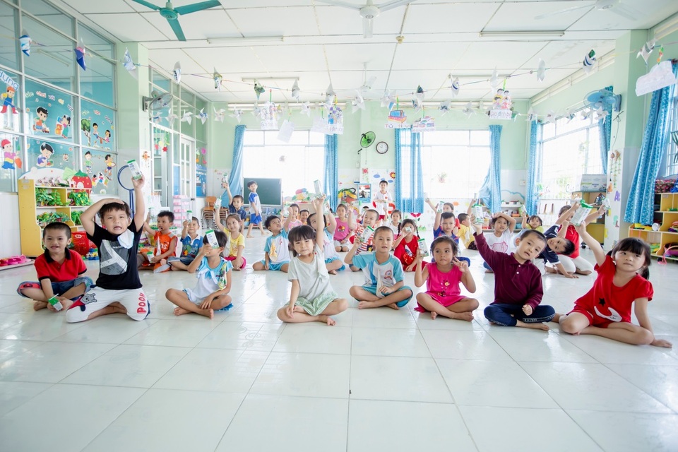 70.000 trẻ em tỉnh Vĩnh Long được thụ hưởng chương trình Sữa học đường - 2 70.000 trẻ em tỉnh Vĩnh Long được thụ hưởng chương trình Sữa học đường - 2