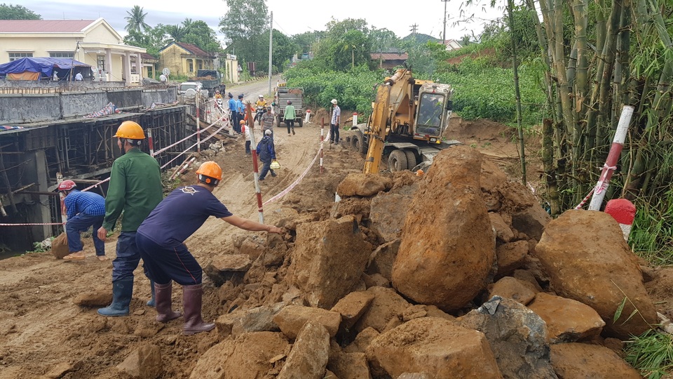 Phú Yên: 1 người tử vong trong bão số 5 - 6 Phú Yên: 1 người tử vong trong bão số 5 - 6