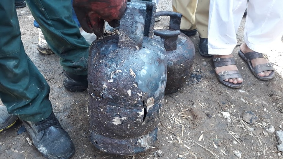 Hiện trường thảm khốc vụ nổ bình gas trên tàu Pakistan làm 74 người chết - 9 Hiện trường thảm khốc vụ nổ bình gas trên tàu Pakistan làm 74 người chết - 9