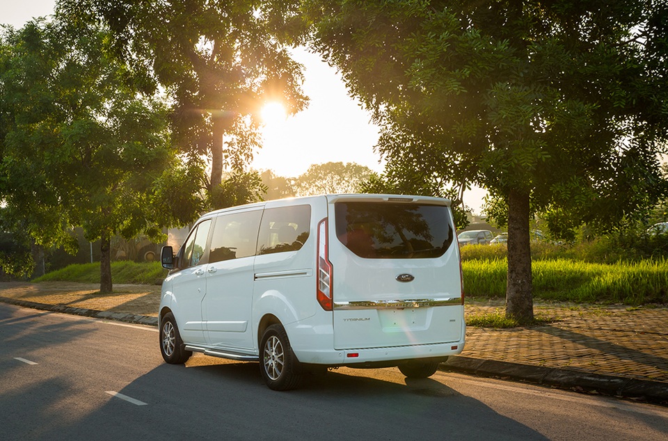 Ford Tourneo Titanium 2019 - Sở hữu những tính năng vượt trội của dòng xe MPV - 5 Ford Tourneo Titanium 2019 - Sở hữu những tính năng vượt trội của dòng xe MPV - 5