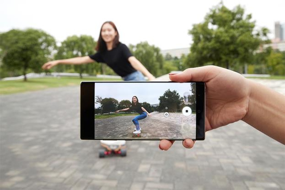 4 cách mới lạ giúp quay phim bằng smartphone đẹp mắt - 3 4 cách mới lạ giúp quay phim bằng smartphone đẹp mắt - 3