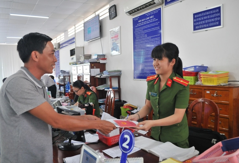Cải cách hành chính không làm theo kiểu “đánh trống bỏ dùi” - 3 Cải cách hành chính không làm theo kiểu “đánh trống bỏ dùi” - 3