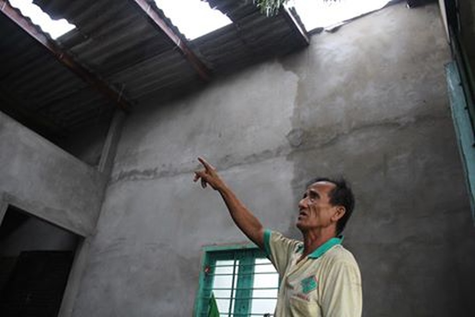 Mưa to lũ lớn lên nhanh, nhiều nơi khốn đốn vì ngập sâu - 6 Mưa to lũ lớn lên nhanh, nhiều nơi khốn đốn vì ngập sâu - 6