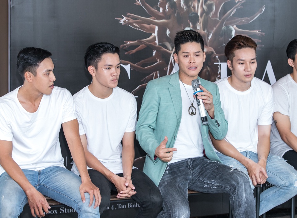 John Huy Trần mất 4 năm xây dựng câu chuyện ô nhiễm môi trường lên sàn diễn - 4 John Huy Trần mất 4 năm xây dựng câu chuyện ô nhiễm môi trường lên sàn diễn - 4