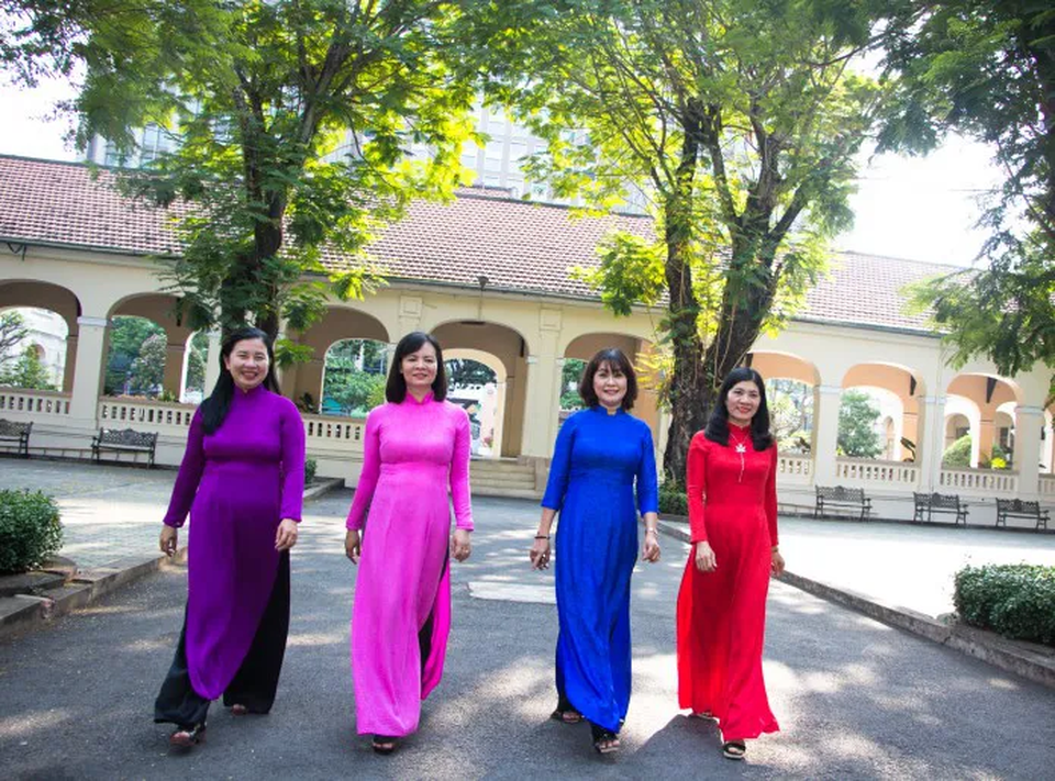 TPHCM: Trường THPT chuyên Lê Hồng Phong có hiệu trưởng mới - 1 TPHCM: Trường THPT chuyên Lê Hồng Phong có hiệu trưởng mới - 1