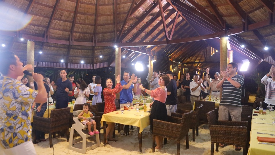 Ăn Hảo Hảo, dạo đảo Maldives” – món quà mùa hè rực nắng và sôi động từ Acecook Việt Nam - 3 Ăn Hảo Hảo, dạo đảo Maldives” – món quà mùa hè rực nắng và sôi động từ Acecook Việt Nam - 3