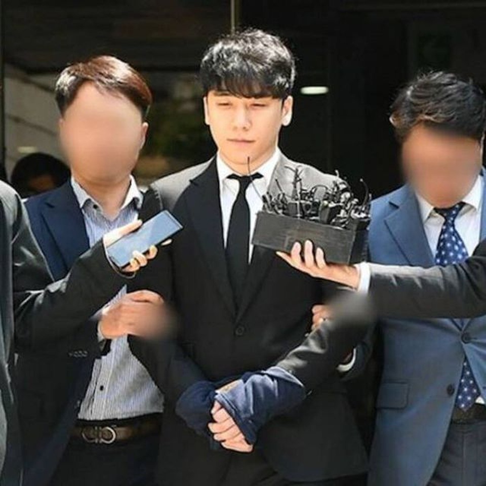 Seungri và “sếp” cũ Yang Hyun Suk bị khởi tố đánh bạc trái phép ở nước ngoài - 3 Seungri và “sếp” cũ Yang Hyun Suk bị khởi tố đánh bạc trái phép ở nước ngoài - 3