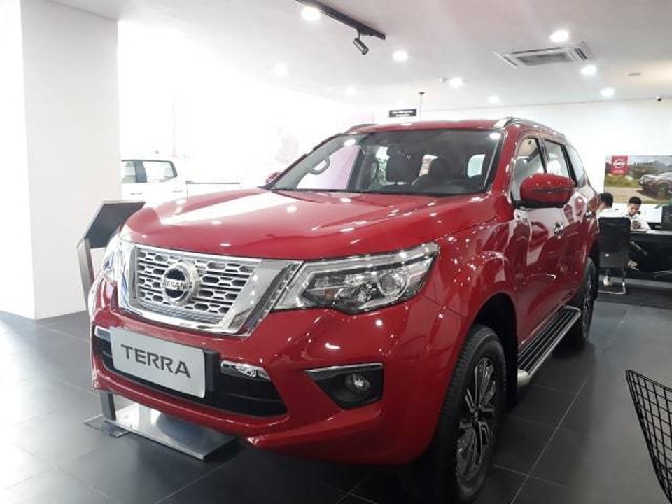Xả hàng cuối năm, ô tô giảm giá 200-300 triệu đồng - 4 Xả hàng cuối năm, ô tô giảm giá 200-300 triệu đồng - 4