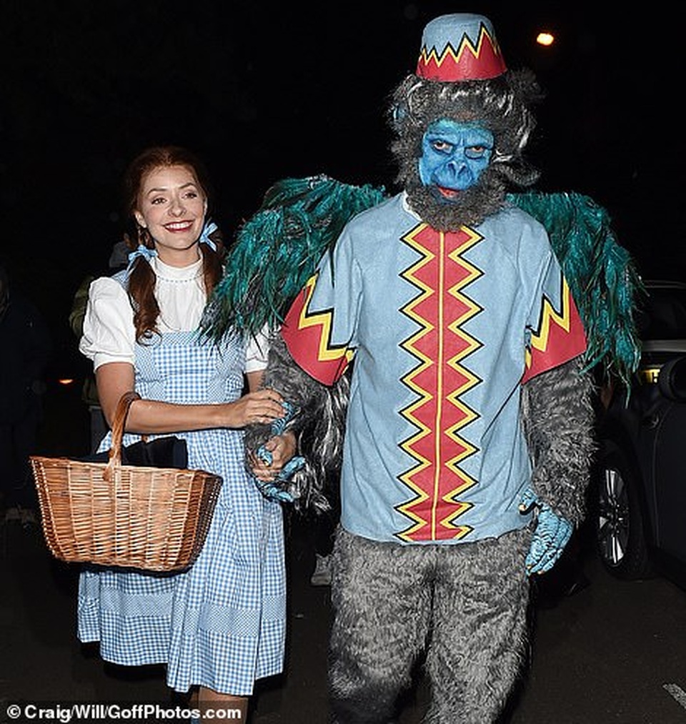 Đêm Halloween, sao hóa trang thế nào? - 12