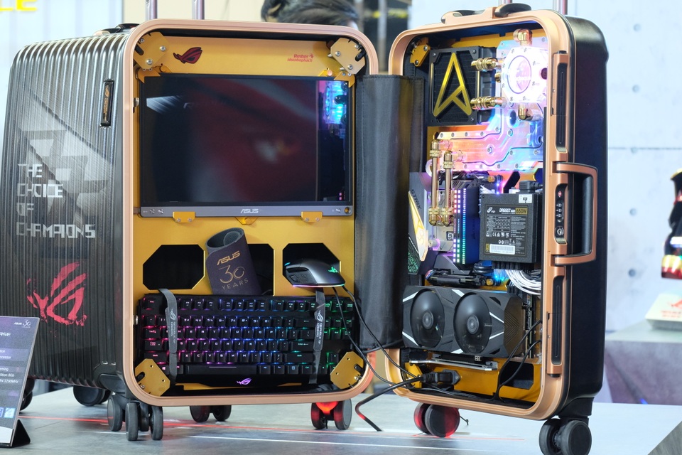 Laptop 2 màn hình, gaming phone, và loạt đồ chơi công nghệ tại Asus Expo 2019 - 15 Laptop 2 màn hình, gaming phone, và loạt đồ chơi công nghệ tại Asus Expo 2019 - 15