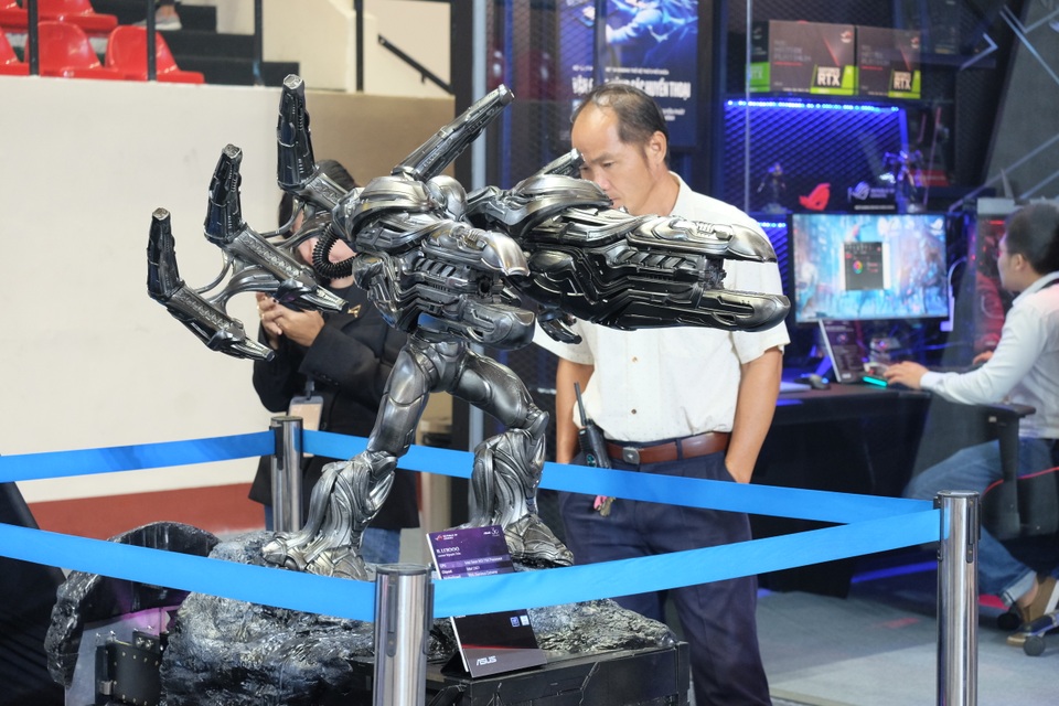 Laptop 2 màn hình, gaming phone, và loạt đồ chơi công nghệ tại Asus Expo 2019 - 14 Laptop 2 màn hình, gaming phone, và loạt đồ chơi công nghệ tại Asus Expo 2019 - 14