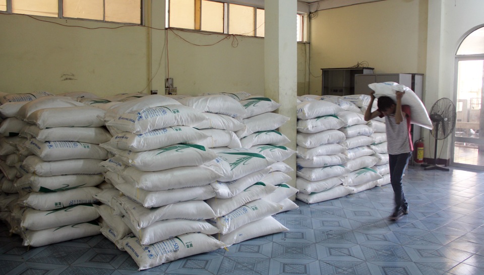 Phú Yên: Tạm giữ 30 tấn đường không rõ nguồn gốc xuất xứ - 3