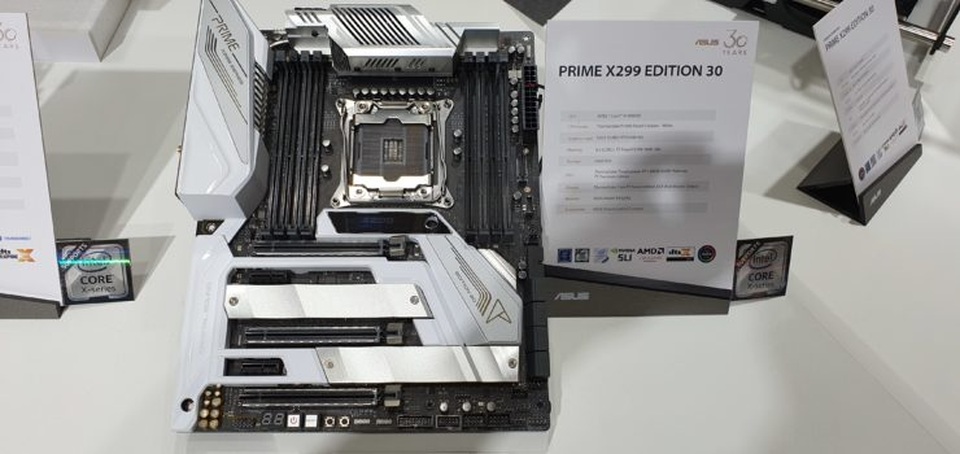 Laptop 2 màn hình, gaming phone, và loạt đồ chơi công nghệ tại Asus Expo 2019 - 11 Laptop 2 màn hình, gaming phone, và loạt đồ chơi công nghệ tại Asus Expo 2019 - 11