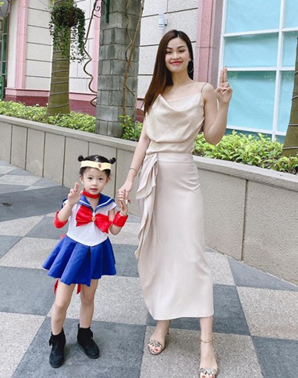 Mỹ Tâm, Ngô Thanh Vân tưng bừng đón Halloween - 14 Mỹ Tâm, Ngô Thanh Vân tưng bừng đón Halloween - 14