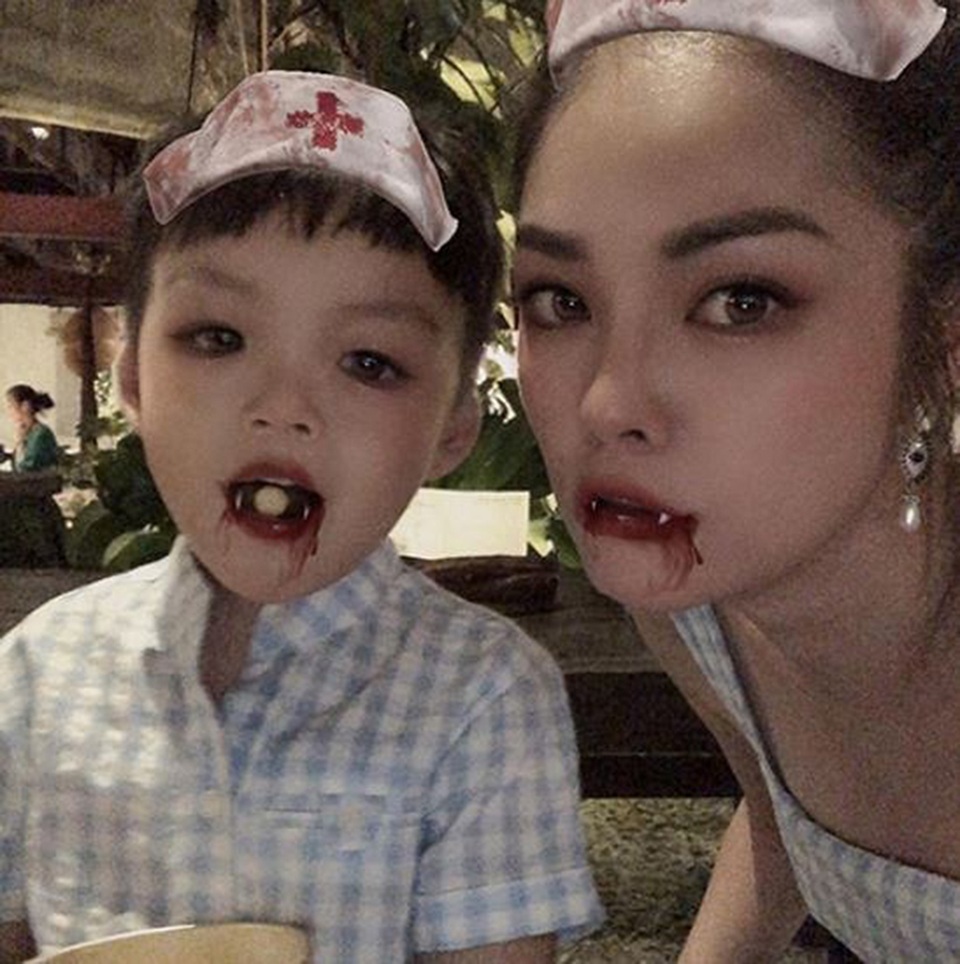 Mỹ Tâm, Ngô Thanh Vân tưng bừng đón Halloween - 17 Mỹ Tâm, Ngô Thanh Vân tưng bừng đón Halloween - 17