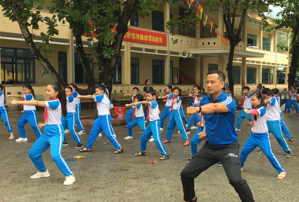 Quảng Ngãi: Học sinh hứng thú với giờ học võ cổ truyền - 1 Quảng Ngãi: Học sinh hứng thú với giờ học võ cổ truyền - 1
