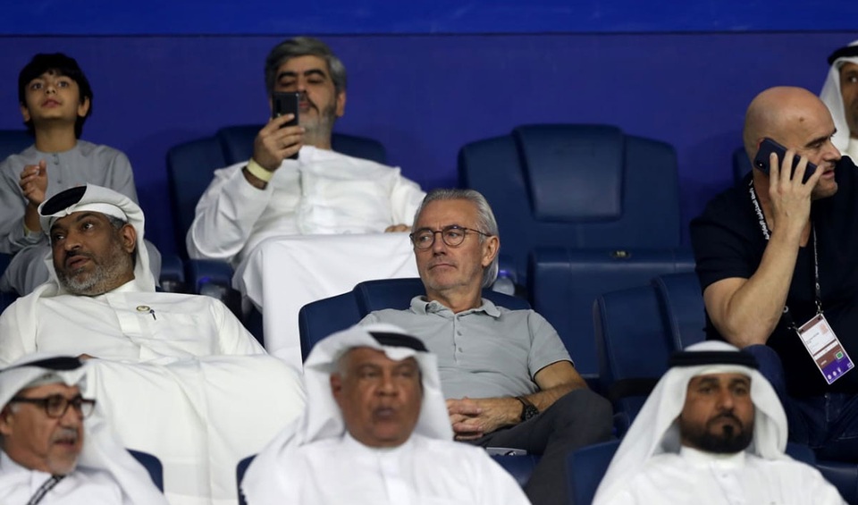 “Thuyền trưởng” UAE sốt sắng tìm nhân tài để chiến đấu với tuyển Việt Nam - 1 “Thuyền trưởng” UAE sốt sắng tìm nhân tài để chiến đấu với tuyển Việt Nam - 1