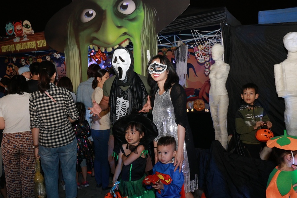 Lạc bước vào Halloween ma mị cùng Ciputra Hanoi - 8 Lạc bước vào Halloween ma mị cùng Ciputra Hanoi - 8