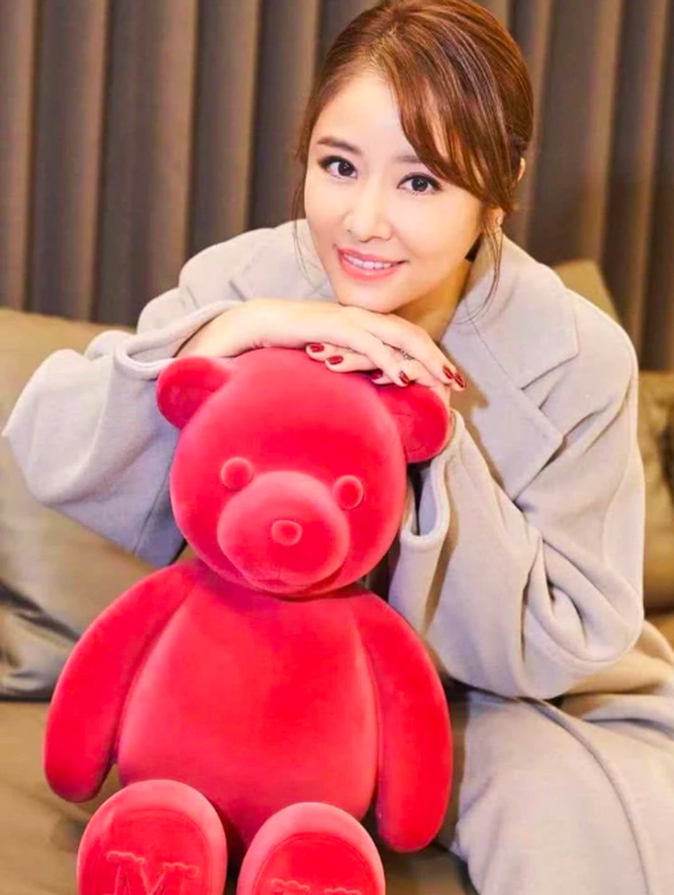 “Hạ Tử Vy” Lâm Tâm Như tái ngộ “Hoàng A Mã” Trương Thiết Lâm - 6 “Hạ Tử Vy” Lâm Tâm Như tái ngộ “Hoàng A Mã” Trương Thiết Lâm - 6