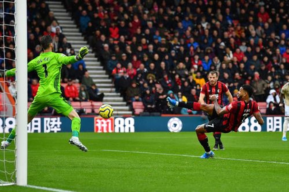 Bournemouth 1-0 Man Utd: “Quỷ đỏ” trở lại mặt đất - 12 Bournemouth 1-0 Man Utd: “Quỷ đỏ” trở lại mặt đất - 12
